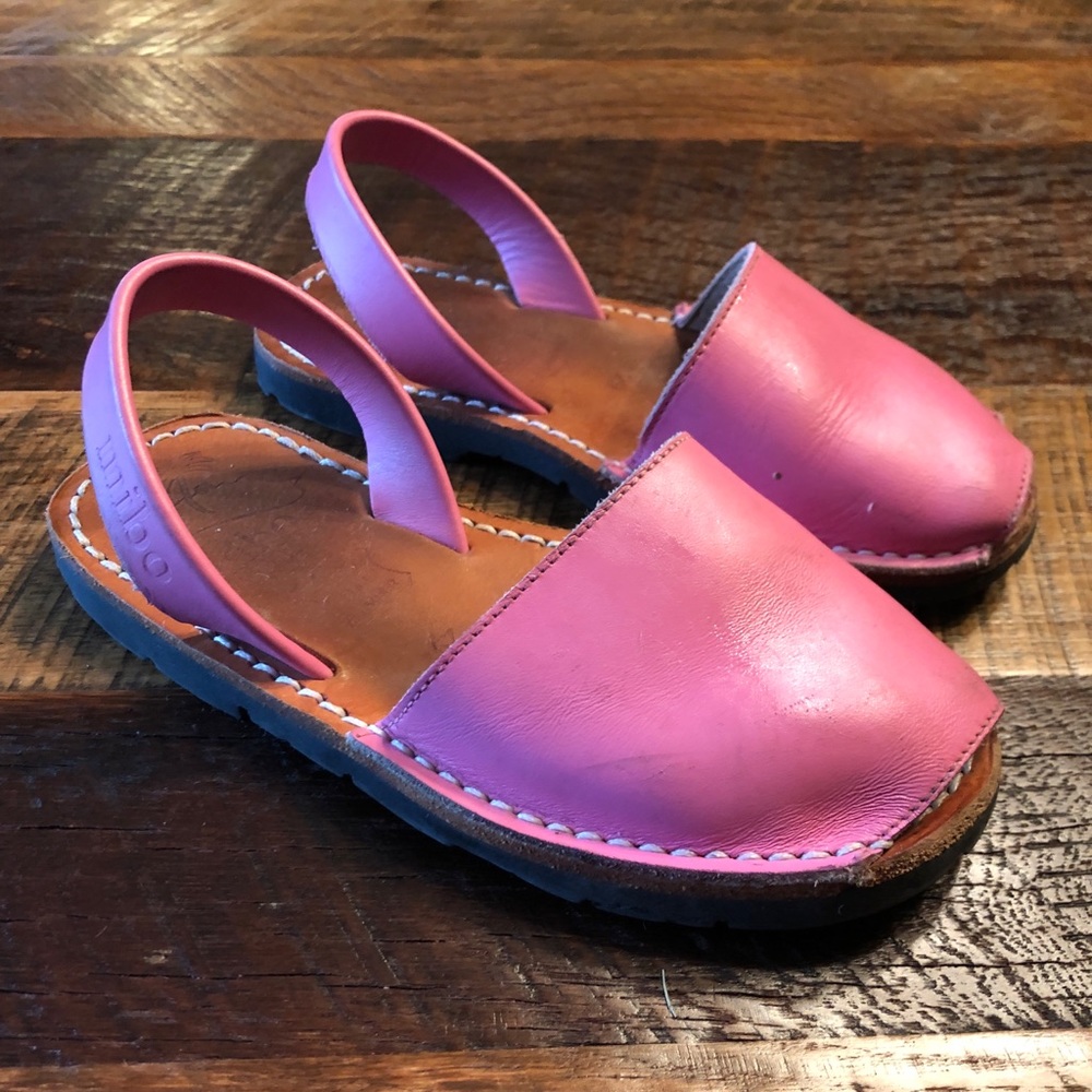 Pons sandals. Kid size 29. Bubble gum pink.